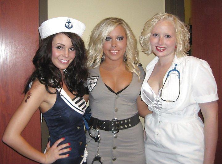 25P Facebook halloween amateurs