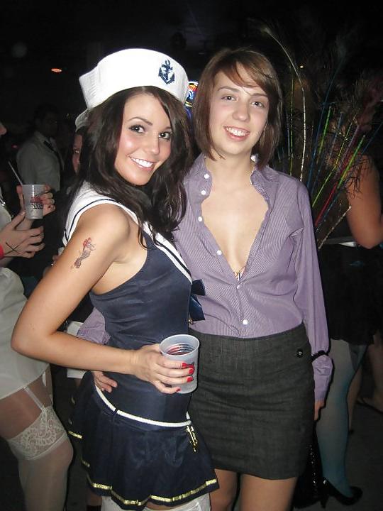 25P Facebook halloween amateurs
