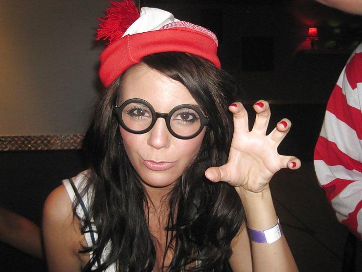 25P Facebook halloween amateurs