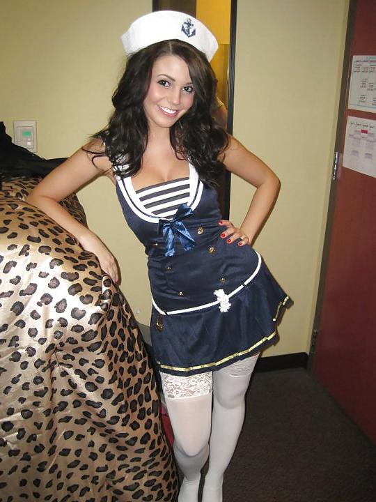 25P Facebook halloween amateurs