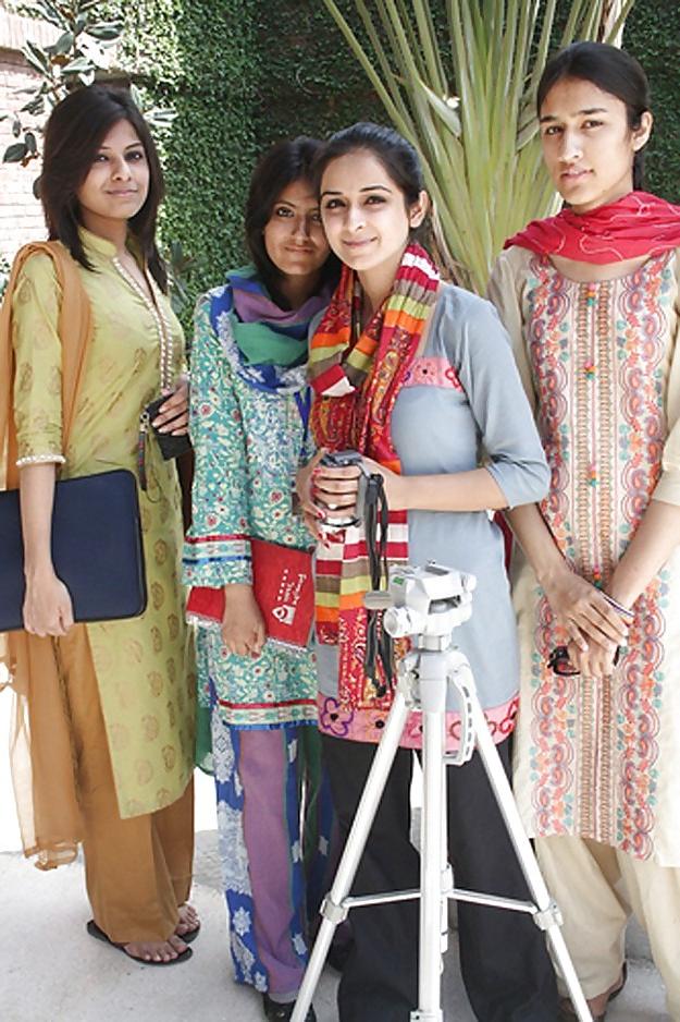 25P Desi Girls