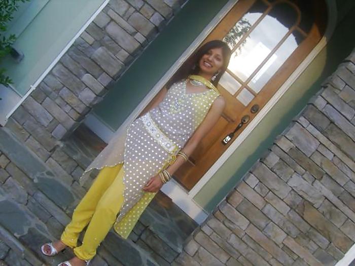 25P Desi Girls