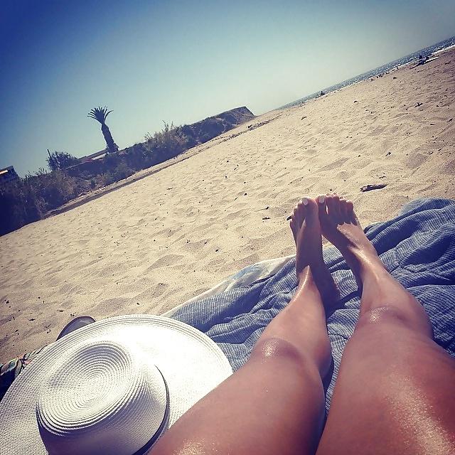 25P My Favorite Foot Pics