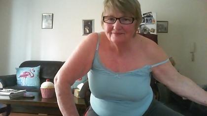 16P Naughty Granny Wants You to see her naked
