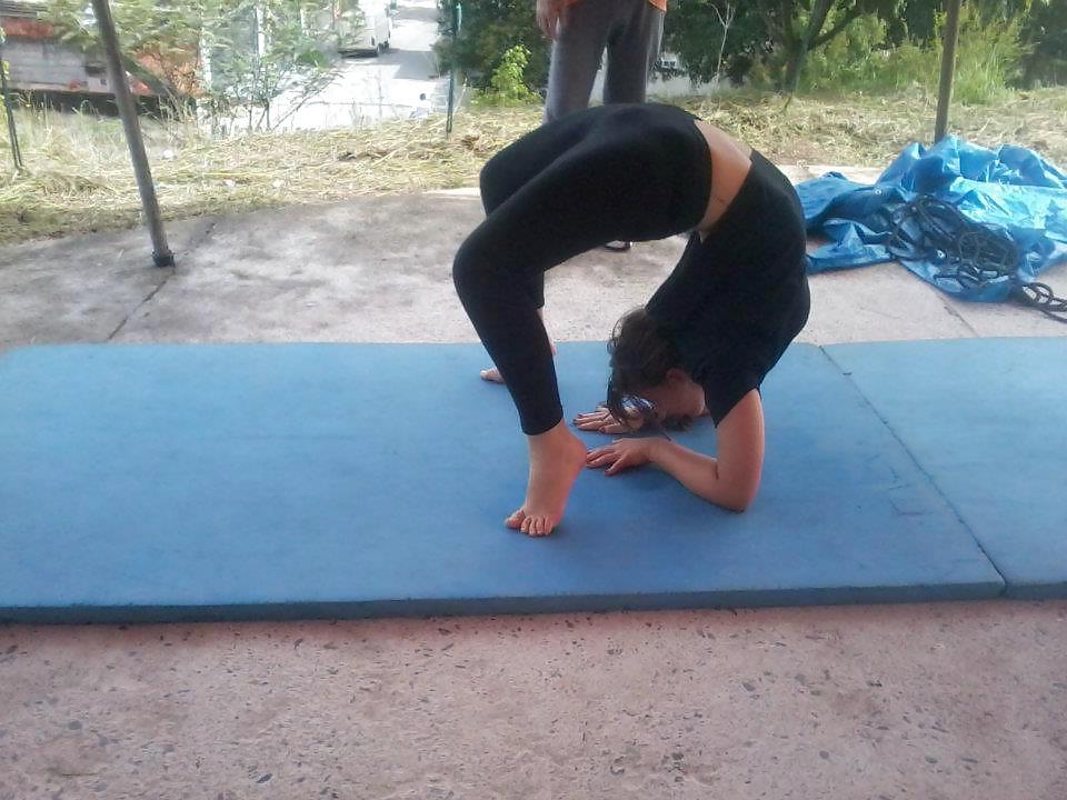 24P Chicas Flexibles