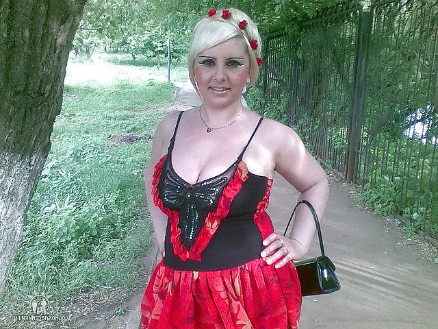 22P Busty Russian Woman 1201