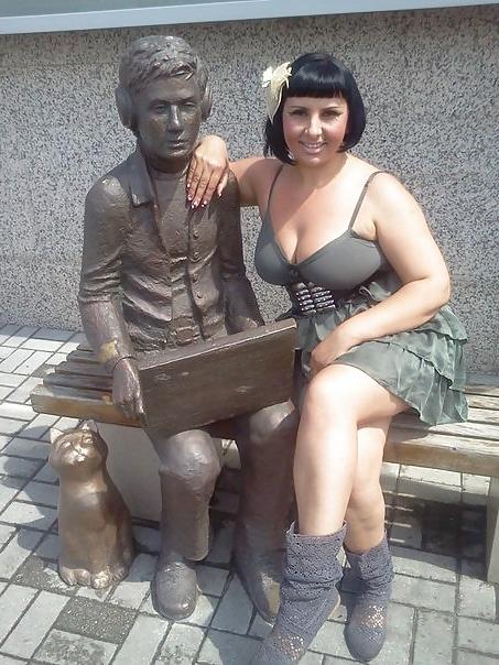 22P Busty Russian Woman 1201
