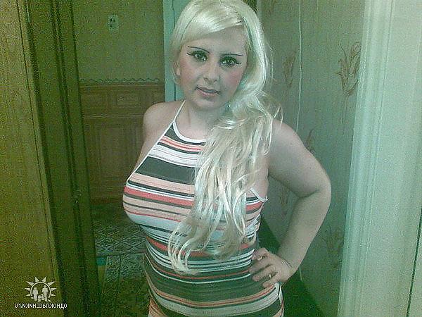 22P Busty Russian Woman 1201