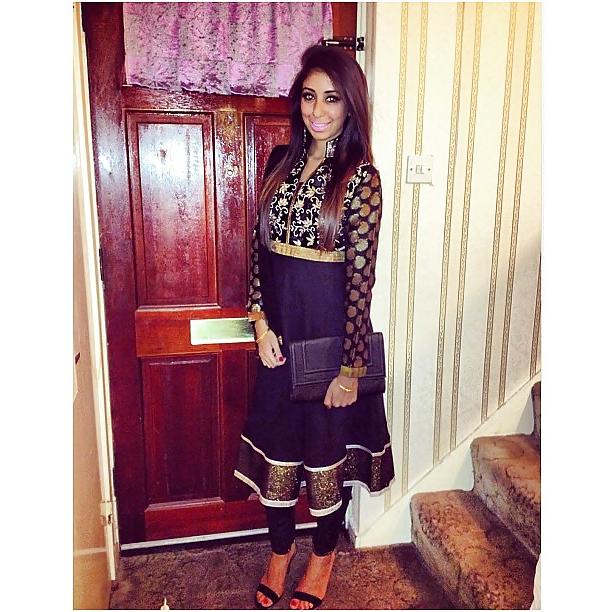 25P Desi beauty in SILK.