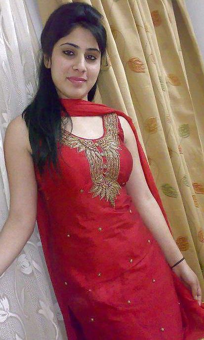 25P Desi beauty in SILK.