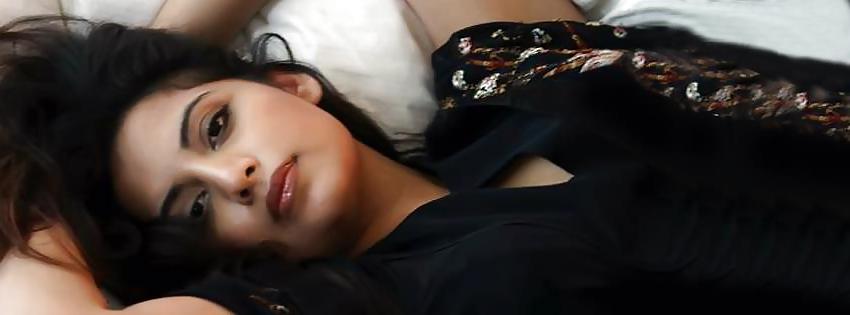 25P Desi beauty in SILK.