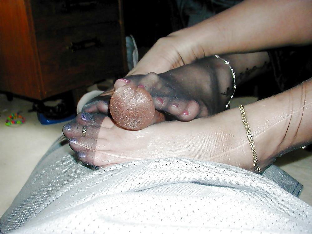 24P My favorite nylon footjob