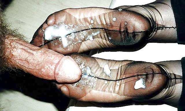 24P My favorite nylon footjob