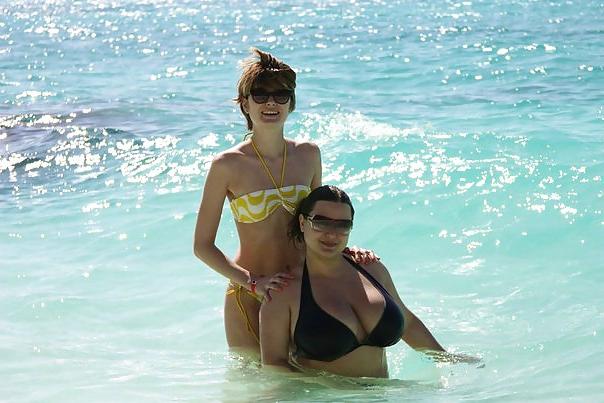 22P Busty Russian Woman 1571