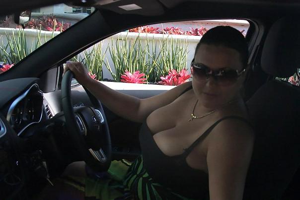22P Busty Russian Woman 1571