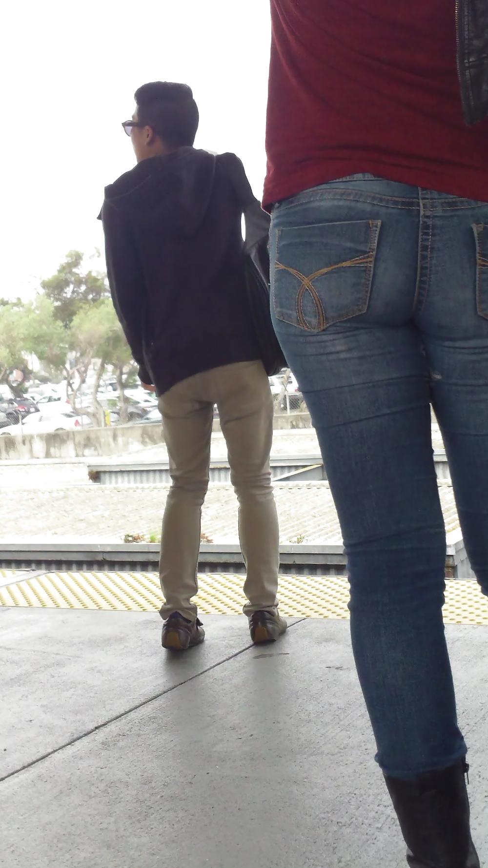 25P Sexy tight teen ass & butt in blue jeans