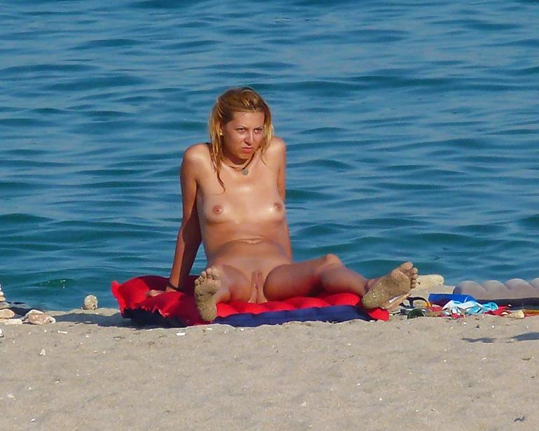 25P Beach Pics Set 39