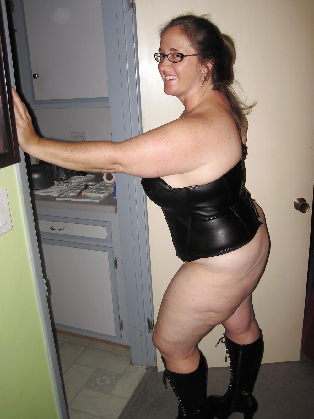 25P Maureen Lyall - Leather Corset Part 2