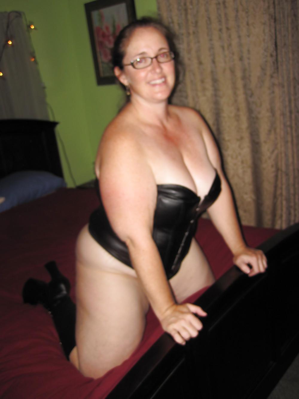 25P Maureen Lyall - Leather Corset Part 2
