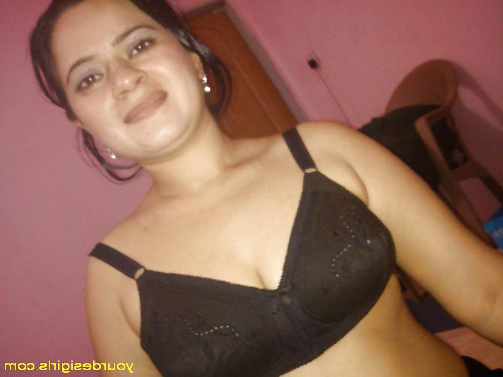 25P Desi cpl fucking 