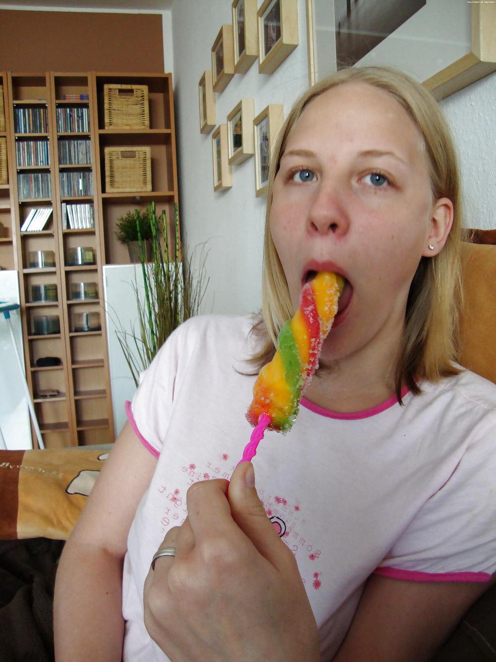 25P Blonde Teen Girl Like Hard Action
