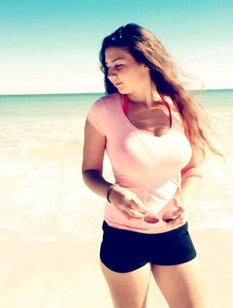 14P Busty Russian Woman 1258
