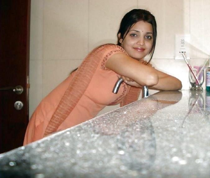 12P BEAUTIFUL GF-INDIAN DESI PORN SET 2.2
