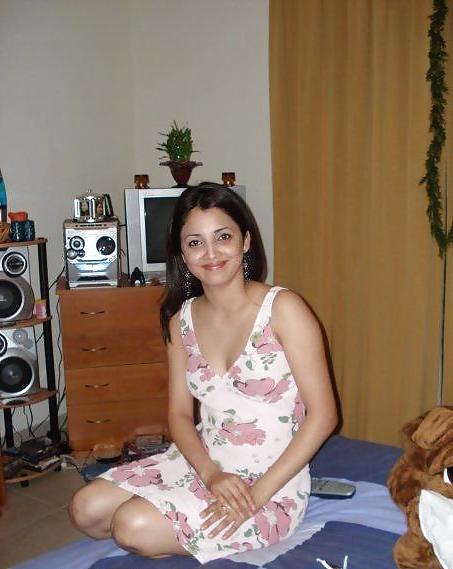 12P BEAUTIFUL GF-INDIAN DESI PORN SET 2.2