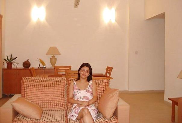 12P BEAUTIFUL GF-INDIAN DESI PORN SET 2.2