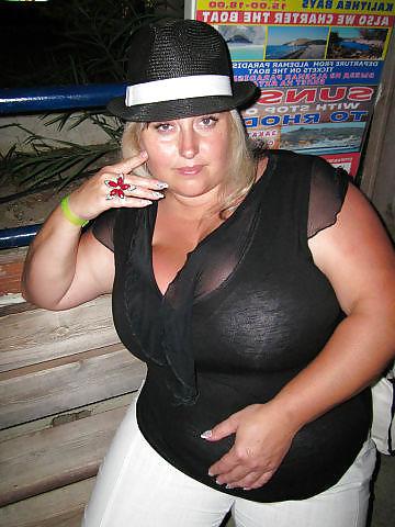 18P Busty Russian Woman 1553