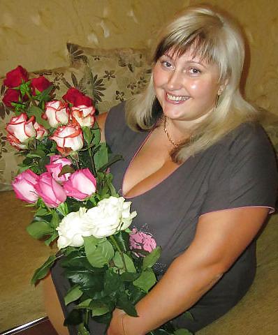 18P Busty Russian Woman 1553