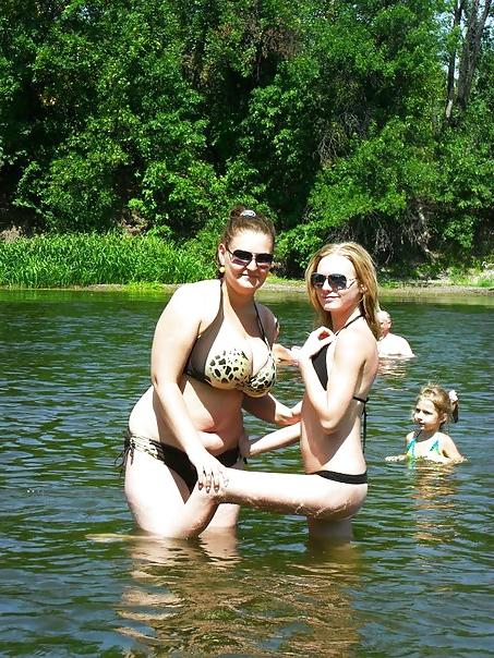 18P Busty Russian Woman 1643
