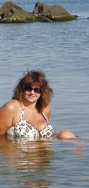 14P Busty Russian Woman 1646