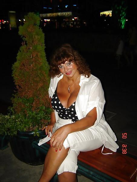 14P Busty Russian Woman 1646