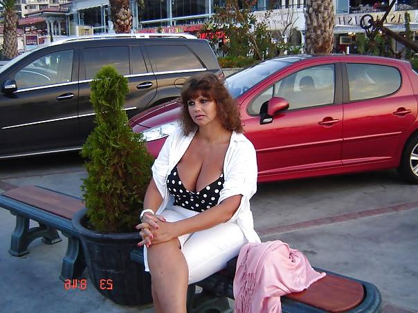 14P Busty Russian Woman 1646