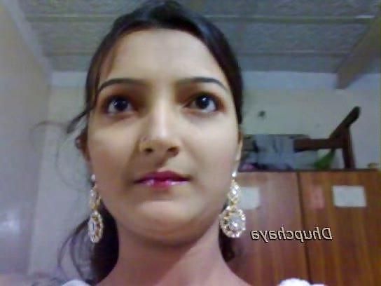 25P Baloch Girl Scandal by Desi Cock