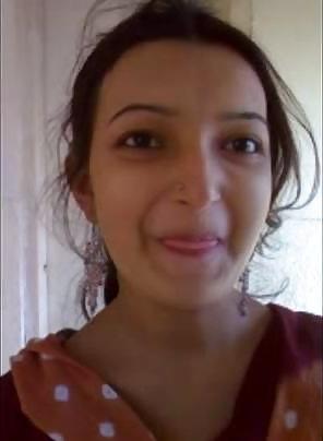 25P Baloch Girl Scandal by Desi Cock