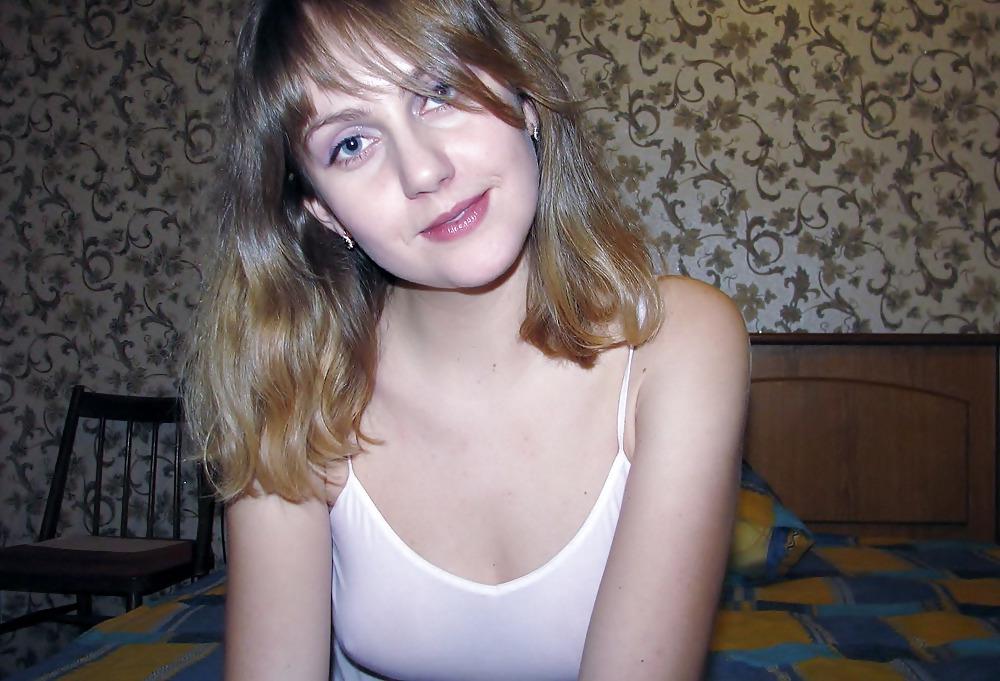 25P Amateur Dreamgirl who is she where can I see more
