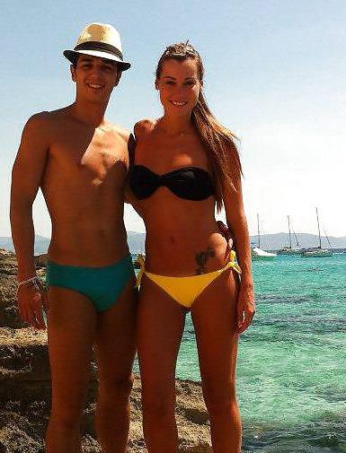 25P YOUNG SLUTS FROM FACEBOOK - WHICH ONE U WANNA SEE NAKED ?