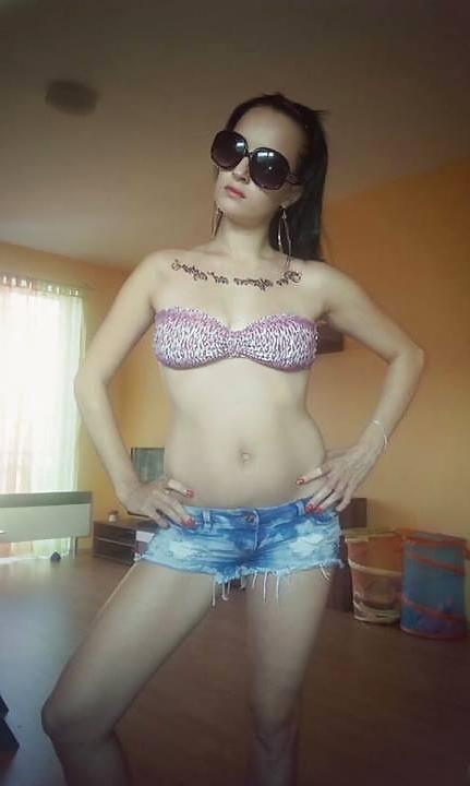 25P YOUNG SLUTS FROM FACEBOOK - WHICH ONE U WANNA SEE NAKED ?