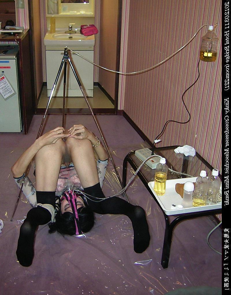 21P Toilet slave Mimi (2012.03.11) #8