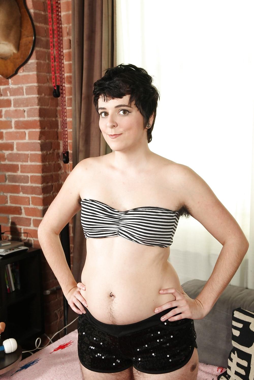 25P Beauty with Hairy Armpits - Harley