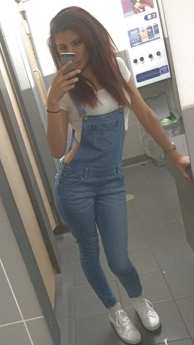 25P Desi slut please comment and degrade xxx