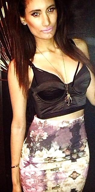 25P Desi slut please comment and degrade xxx