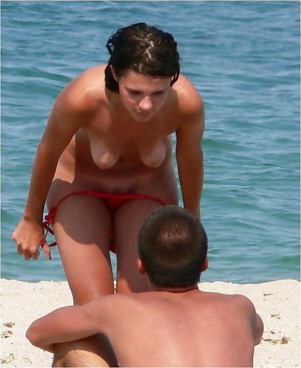 25P Beach girls 