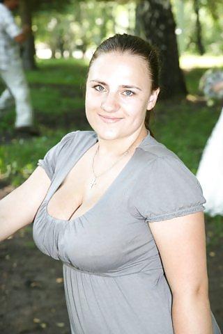 17P Busty Russian Woman 1575