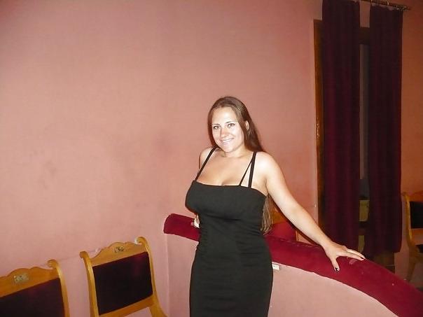 17P Busty Russian Woman 1575