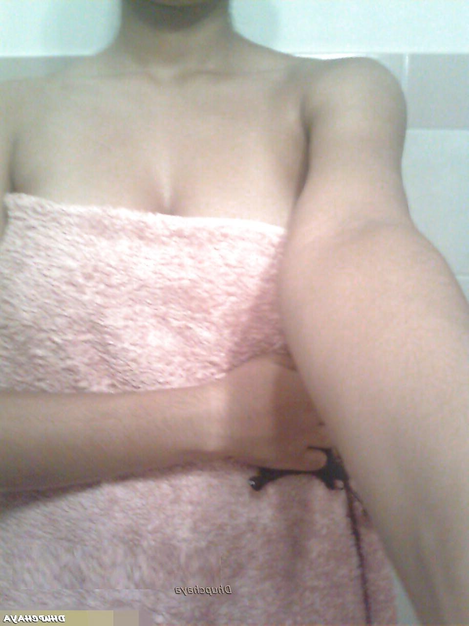 9P Desi Beautiful girlfriend showing her big breasts and pussy