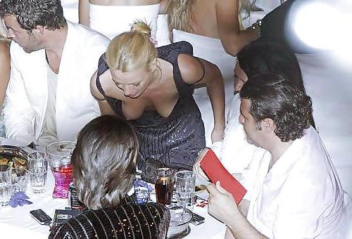 10P Downblouse pics