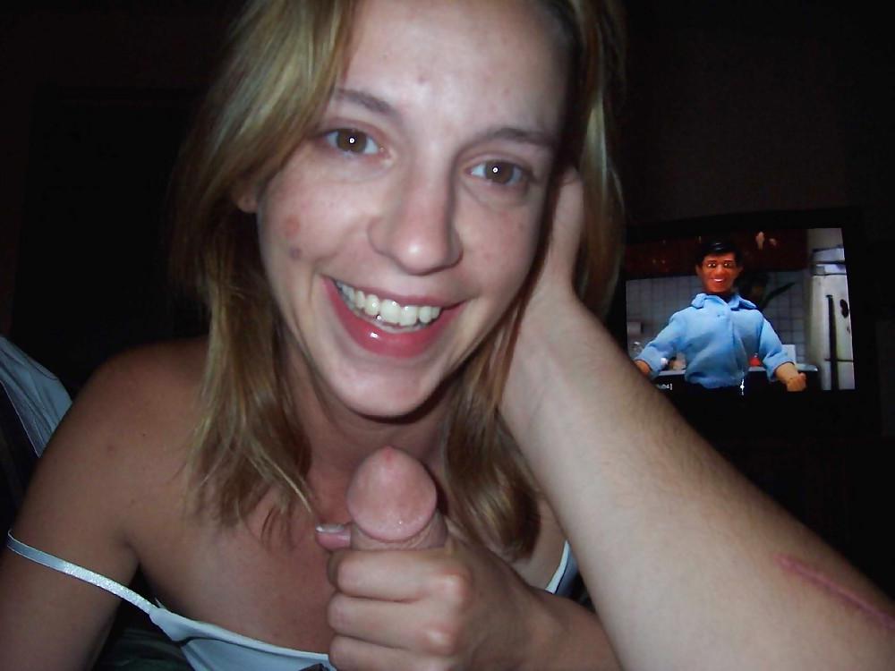 16P Handjob with a smile